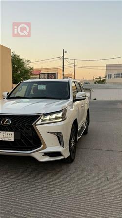 Lexus LX